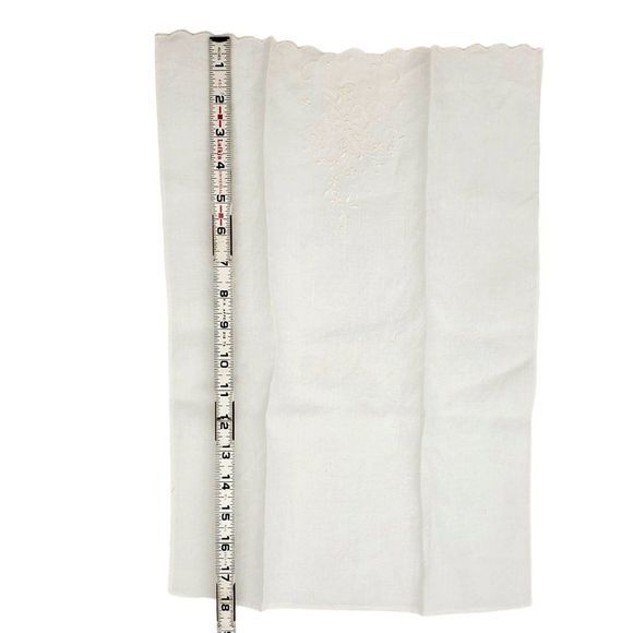 VTG Embroidered Guest Towel White Scalloped Bath Linen Cotton Handmade Shabby - Picture 3 of 4